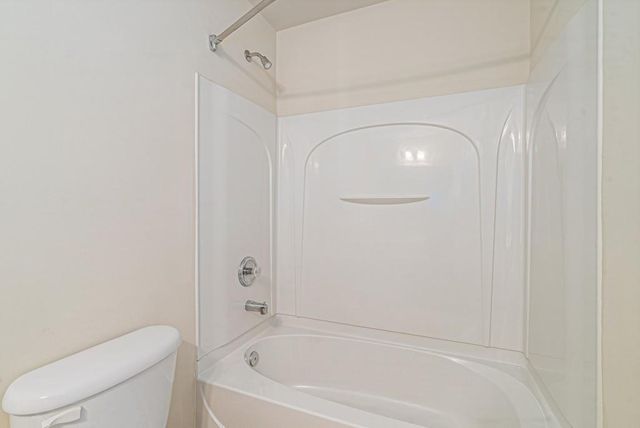 818 Arbor Gate Lane, Lawrenceville, GA 30044