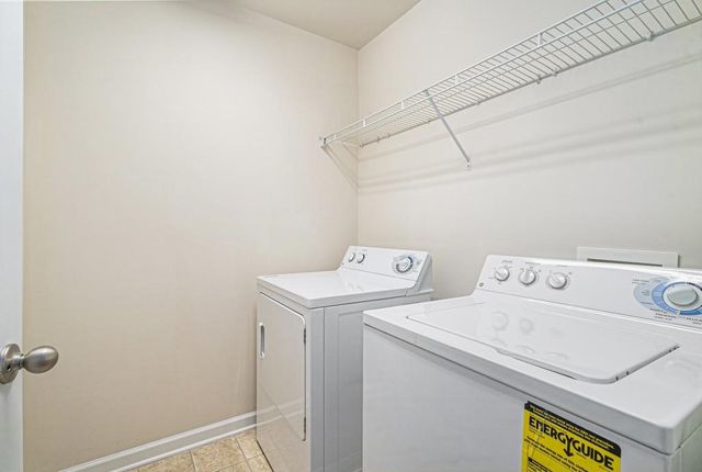 818 Arbor Gate Lane, Lawrenceville, GA 30044