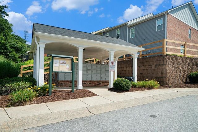 818 Arbor Gate Lane, Lawrenceville, GA 30044