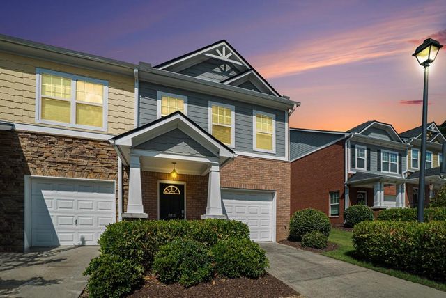 818 Arbor Gate Lane, Lawrenceville, GA 30044