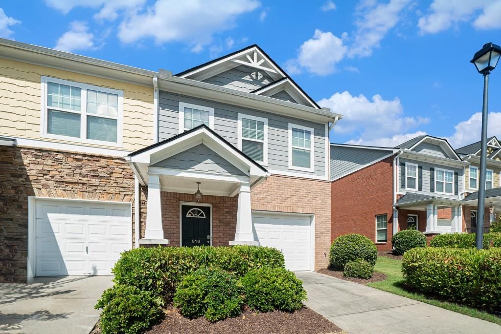 818 Arbor Gate Lane, Lawrenceville, GA 30044
