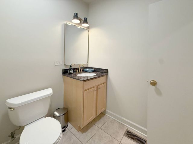 2301 W Belmont Avenue 1, Chicago, IL 60618