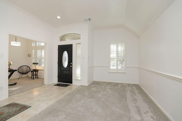 852 Shoal Pointe Lane, League City, TX 77573