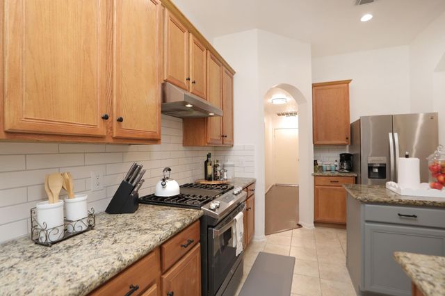 852 Shoal Pointe Lane, League City, TX 77573