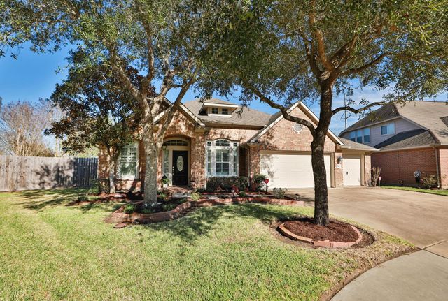 852 Shoal Pointe Lane, League City, TX 77573