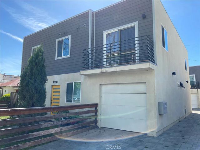 10930 Hartsook Street, North Hollywood, CA 91401