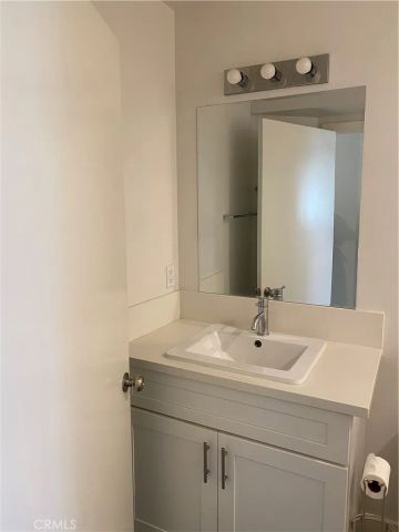 10930 Hartsook Street, North Hollywood, CA 91401