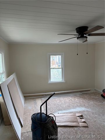 180 Broadway Street, Austin, IN 47102