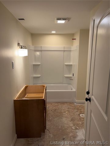 180 Broadway Street, Austin, IN 47102