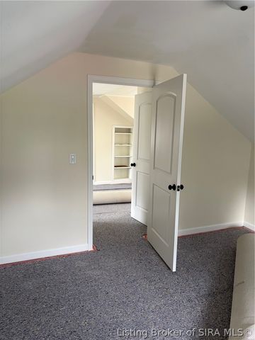 180 Broadway Street, Austin, IN 47102