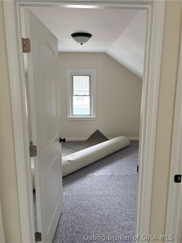 180 Broadway Street, Austin, IN 47102