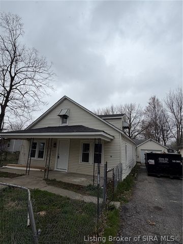 180 Broadway Street, Austin, IN 47102