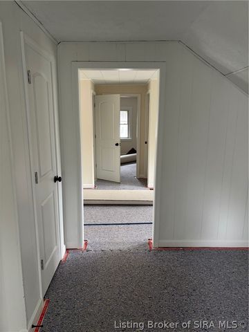 180 Broadway Street, Austin, IN 47102