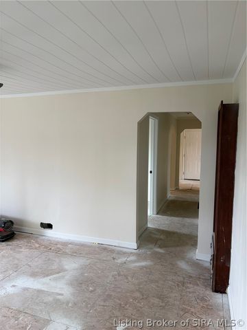 180 Broadway Street, Austin, IN 47102