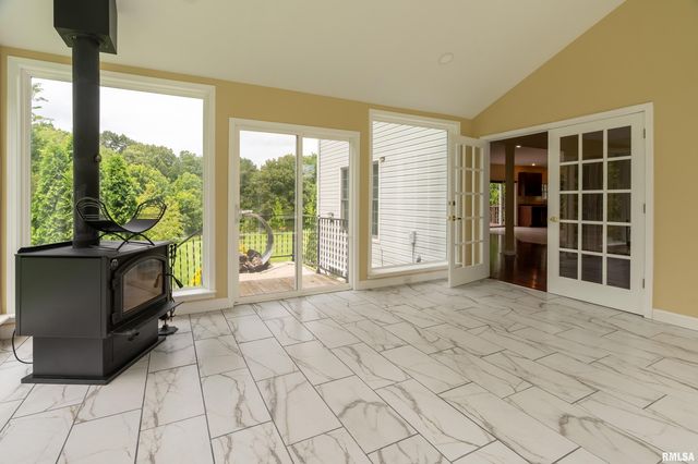 141 Pump Station Road, Makanda, IL 62958