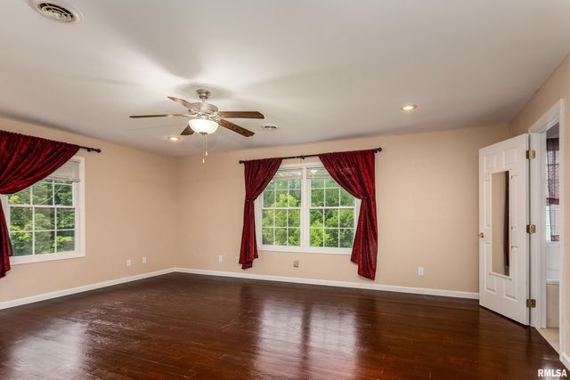 141 Pump Station Road, Makanda, IL 62958