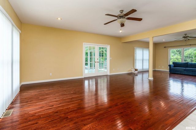 141 Pump Station Road, Makanda, IL 62958