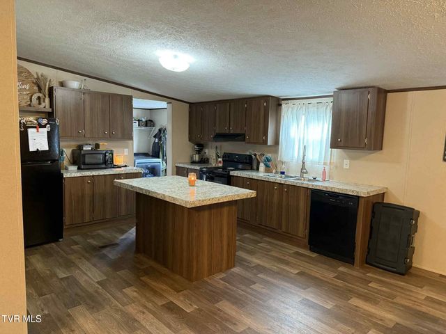 240 Cherry Tree Drive, Dryden, VA 24243