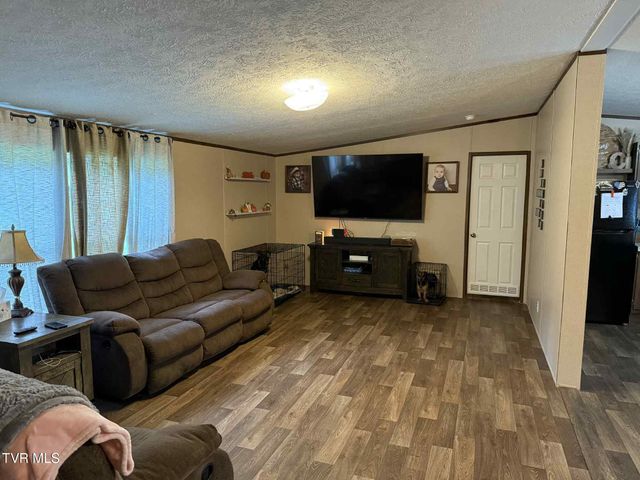 240 Cherry Tree Drive, Dryden, VA 24243