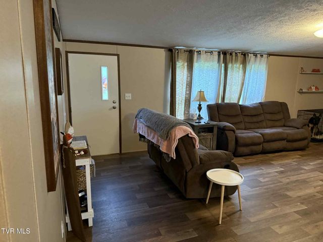 240 Cherry Tree Drive, Dryden, VA 24243