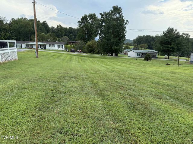 240 Cherry Tree Drive, Dryden, VA 24243