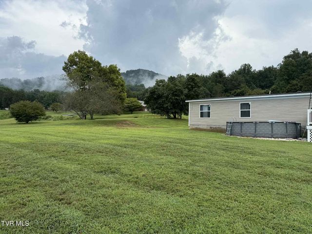 240 Cherry Tree Drive, Dryden, VA 24243