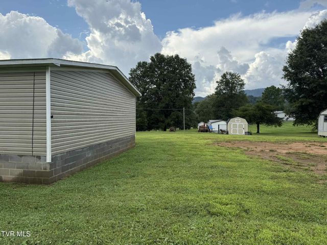 240 Cherry Tree Drive, Dryden, VA 24243