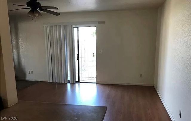 3258 GLENHURST Drive, Las Vegas, NV 89121