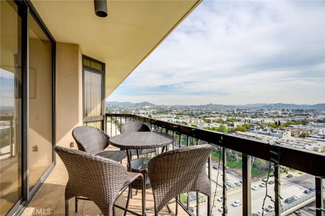222 Monterey Road 1603, Glendale, CA 91206