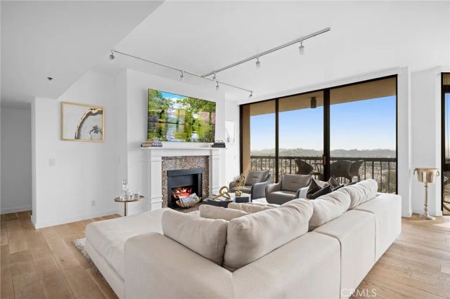 222 Monterey Road 1603, Glendale, CA 91206