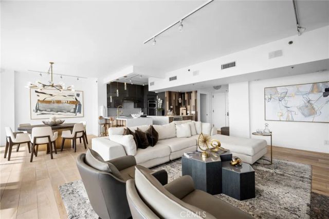 222 Monterey Road 1603, Glendale, CA 91206