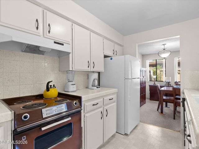 121 Lake Glen Drive, Carson City, NV 89703