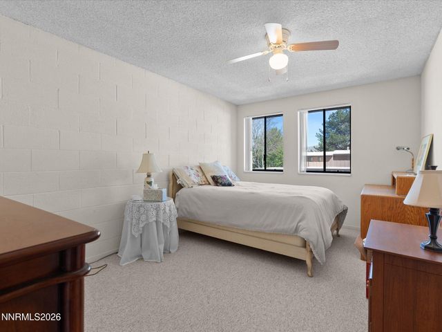 121 Lake Glen Drive, Carson City, NV 89703