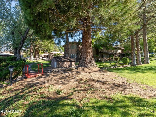 121 Lake Glen Drive, Carson City, NV 89703