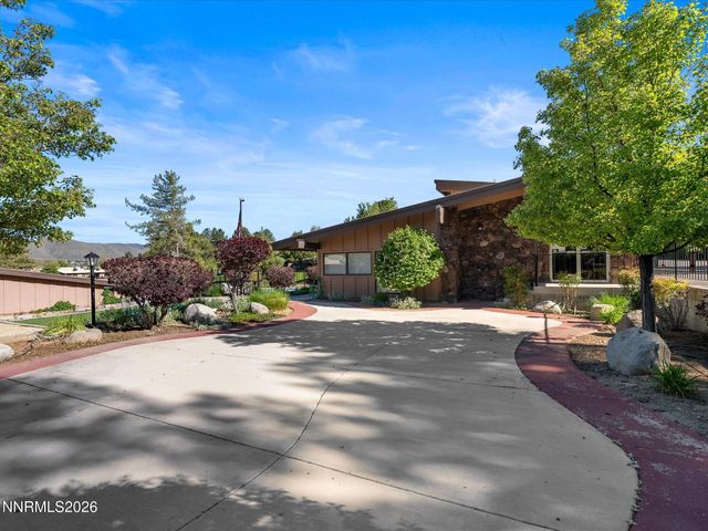 121 Lake Glen Drive, Carson City, NV 89703