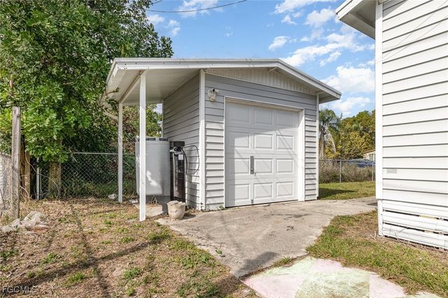 19621 N Tamiami TRL 5, North Fort Myers, FL 33903