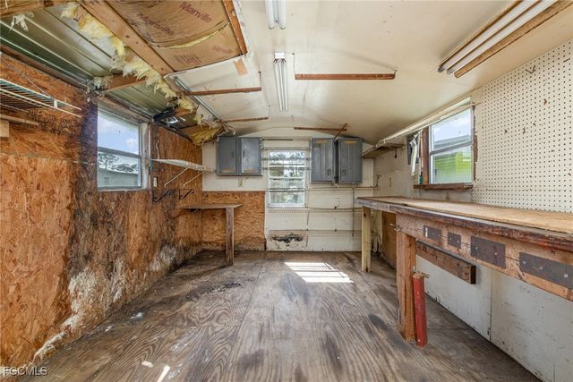 19621 N Tamiami TRL 5, North Fort Myers, FL 33903