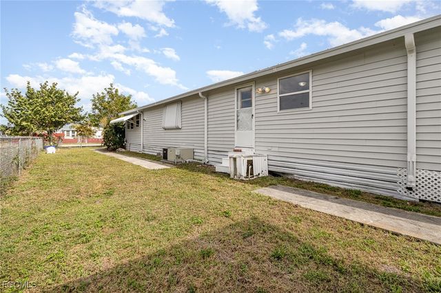 19621 N Tamiami TRL 5, North Fort Myers, FL 33903