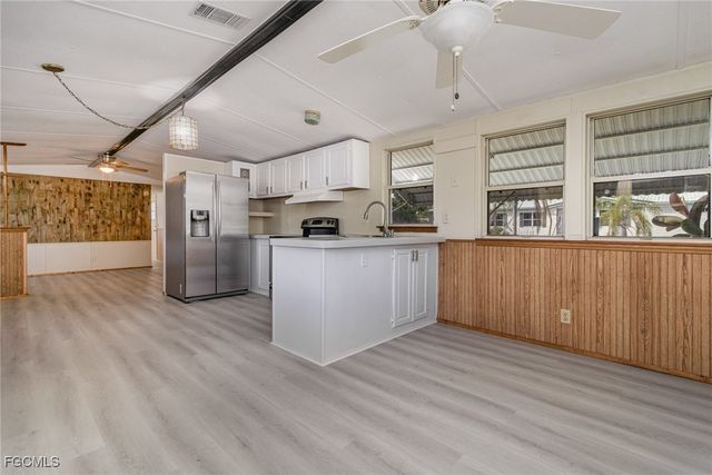 19621 N Tamiami TRL 5, North Fort Myers, FL 33903