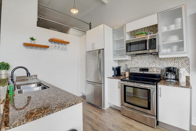 185 NE 4th Avenue 210, Delray Beach, FL 33483