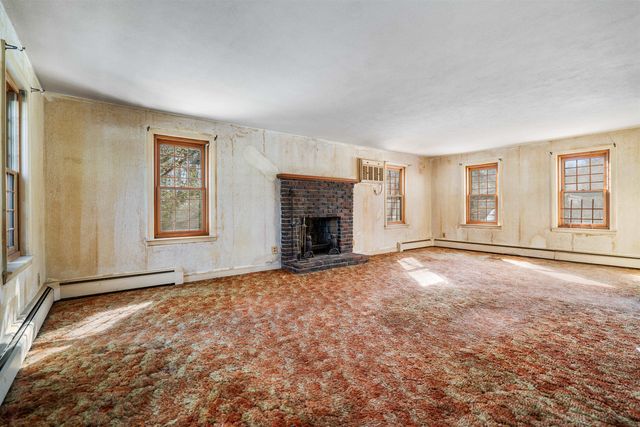 40 Meditation Lane, Atkinson, NH 03811