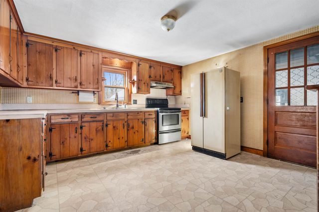 40 Meditation Lane, Atkinson, NH 03811