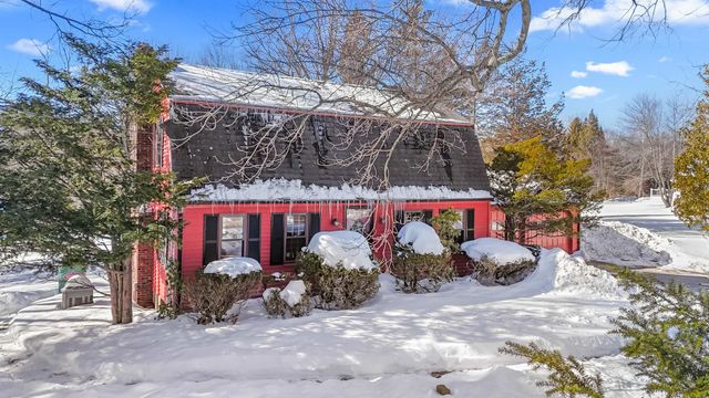 40 Meditation Lane, Atkinson, NH 03811