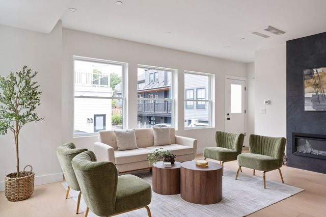 60 Franklin St 3, Somerville, MA 02145
