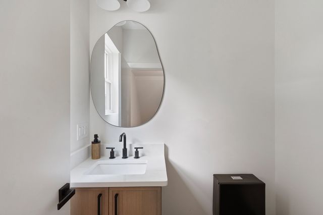 60 Franklin St 3, Somerville, MA 02145