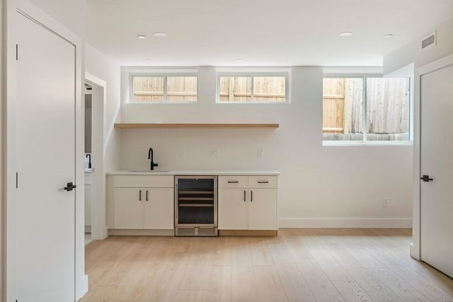 60 Franklin St 3, Somerville, MA 02145