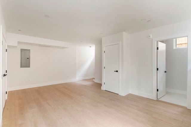 60 Franklin St 3, Somerville, MA 02145