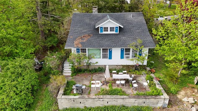 8 Hoyt Street, South Salem, NY 10590