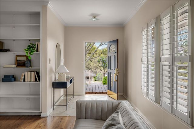 4822 Twin Valley DR, Austin, TX 78731