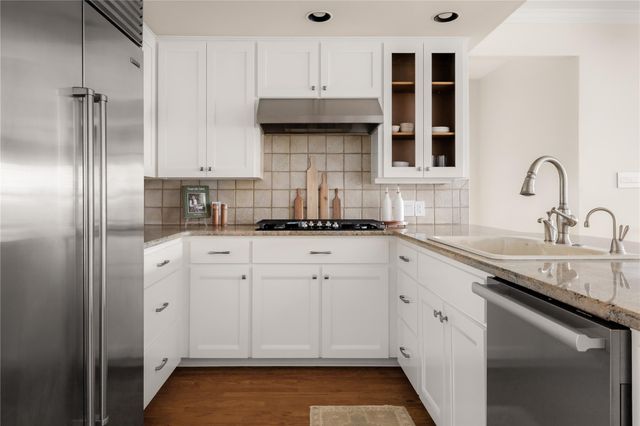 4822 Twin Valley DR, Austin, TX 78731